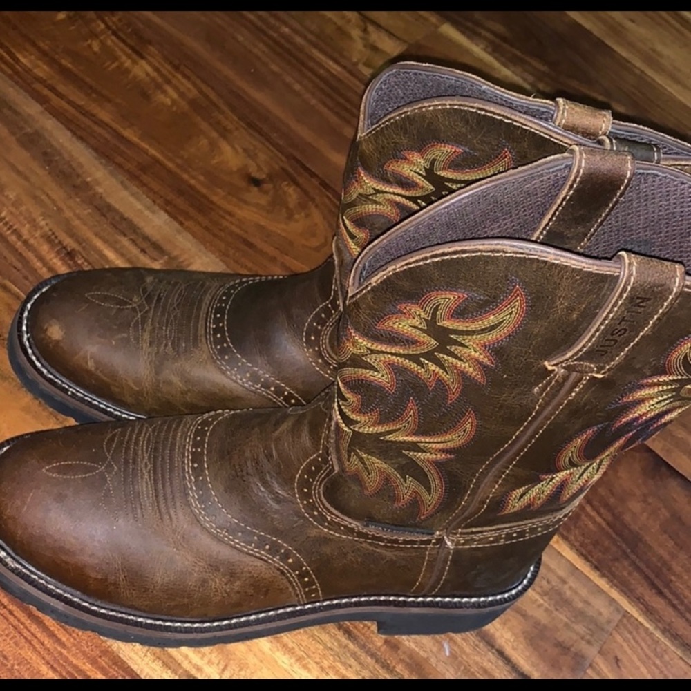 Almost new! Justin 11D Men’s Work Boots